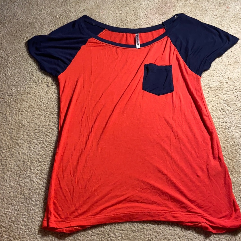 Blue and red basic top